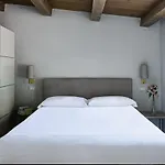 Dimora Fortebraccio Bed & Breakfast