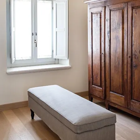 Dimora Fortebraccio Bed & Breakfast 4*