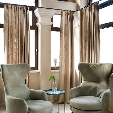 Bed & Breakfast Dimora Fortebraccio 4*