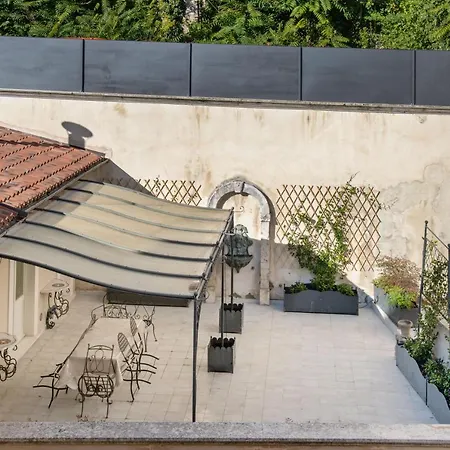 Dimora Fortebraccio Bed & Breakfast