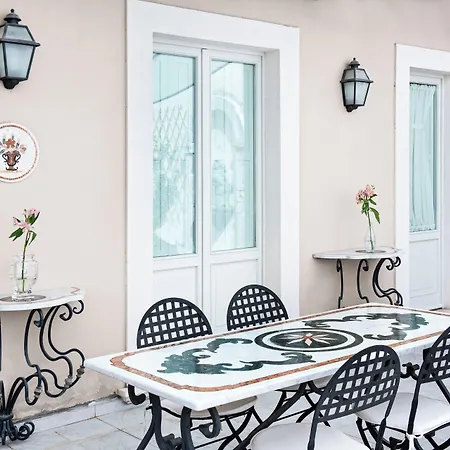 Dimora Fortebraccio Bed & Breakfast 4*