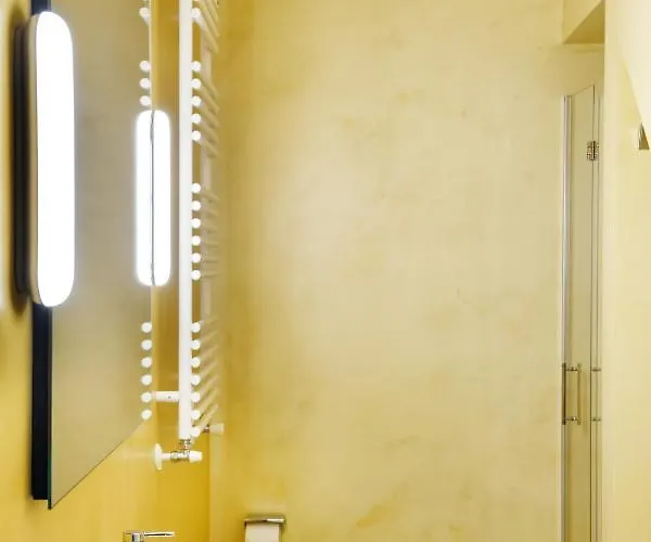 Alojamento de Acomodação e Pequeno-almoço Dimora Fortebraccio 4*