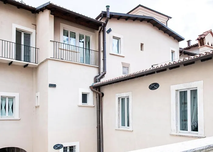 Dimora Fortebraccio 4* LʼAquila