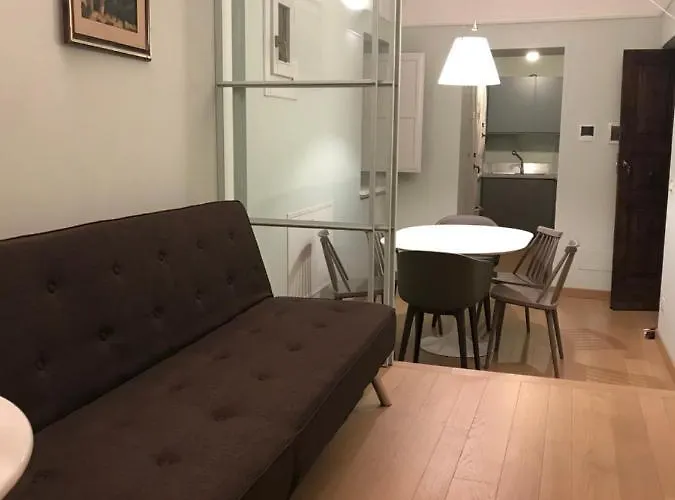 Dimora Fortebraccio Couette-café LʼAquila