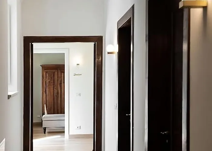 Dimora Fortebraccio Alojamento de Acomodação e Pequeno-almoço LʼAquila